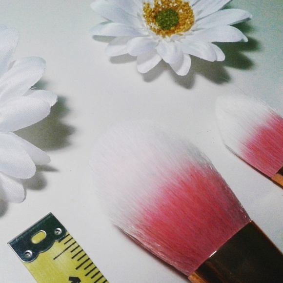 Gold Makeup Set 7 - Picture 5 of 5